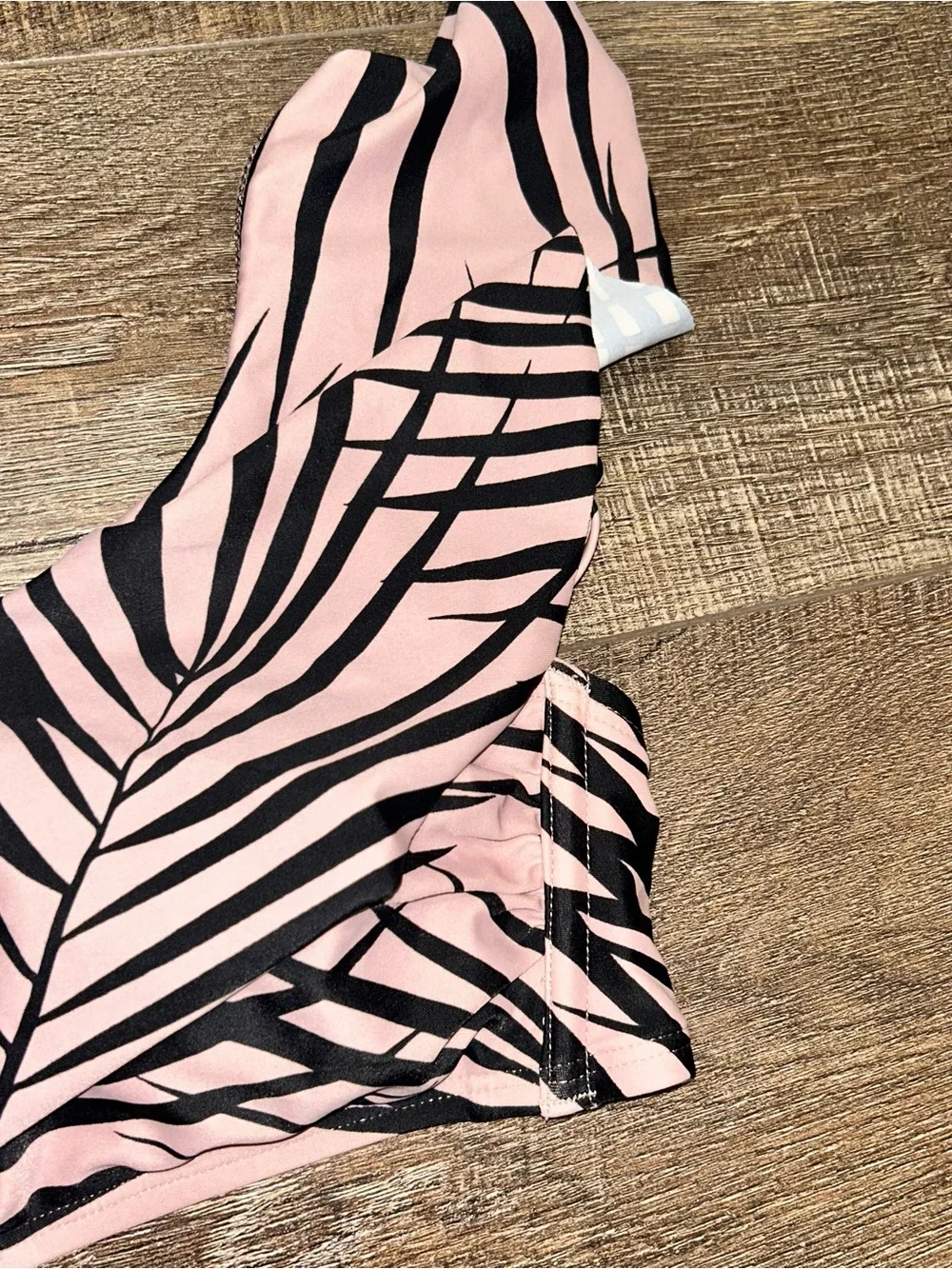 Kona Sol Women’s Pink Palm-Print Swim Top Small